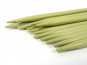 The knitting needle colors in the photo are representative. There may be color differences. Brand Ice Yarns, acs-1757